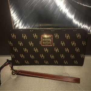 Brand new Dooney & Burke Large zip around wristlet